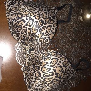 Victorias Secret plunge push up bra